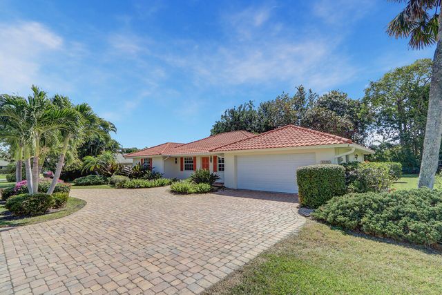 8574 SE Seagrape Way, Hobe Sound, FL 33455