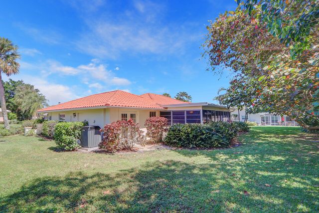 8574 SE Seagrape Way, Hobe Sound, FL 33455