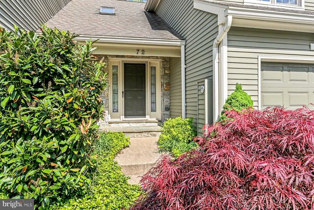 72 DEER FORD DR, Lancaster, PA 17601