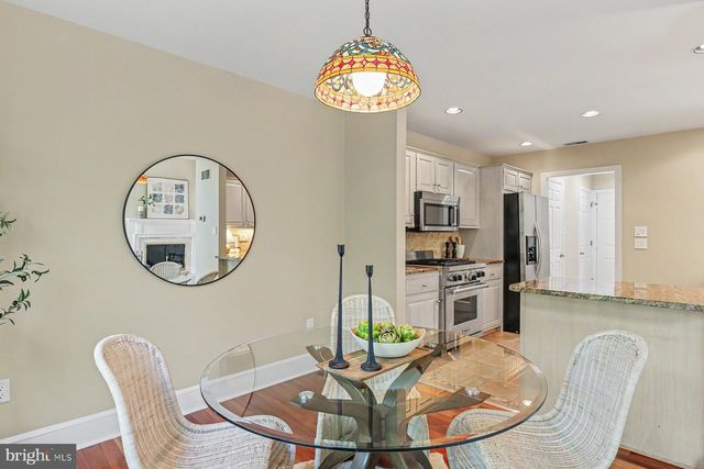 72 DEER FORD DR, Lancaster, PA 17601