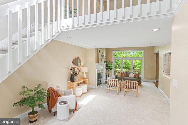72 DEER FORD DR, Lancaster, PA 17601
