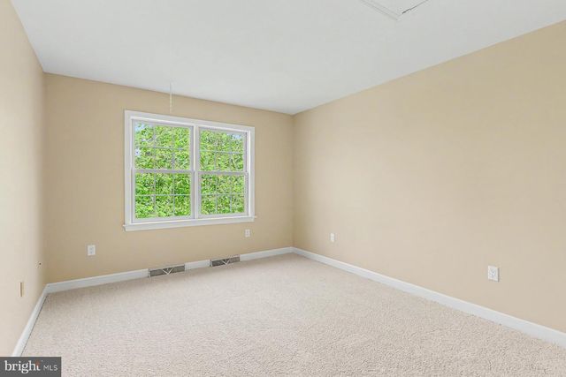 72 DEER FORD DR, Lancaster, PA 17601