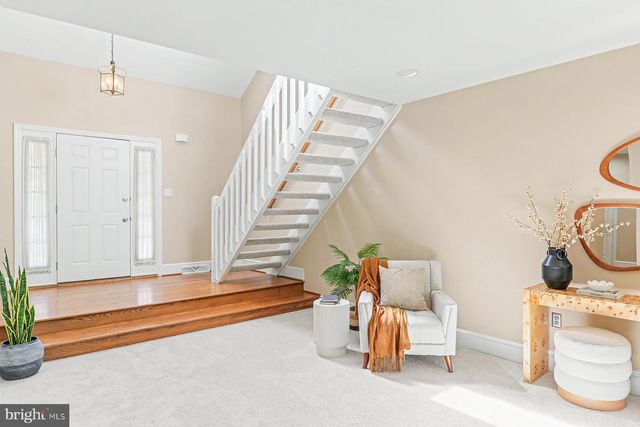 72 DEER FORD DR, Lancaster, PA 17601
