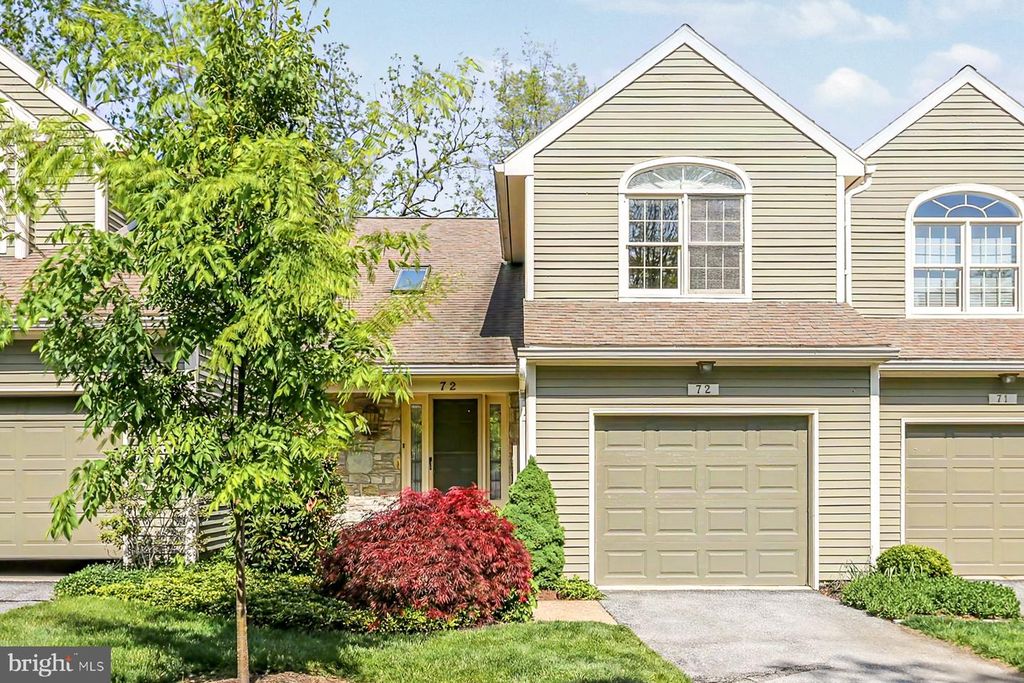 72 DEER FORD DR, Lancaster, PA 17601