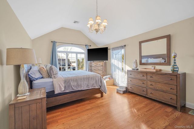 39 13th Avenue, Ronkonkoma, NY 11779