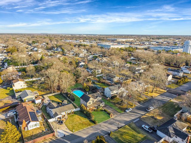 39 13th Avenue, Ronkonkoma, NY 11779