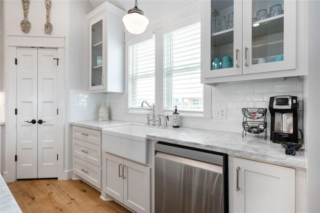 1326 Sunrise, Crystal Beach, TX 77650