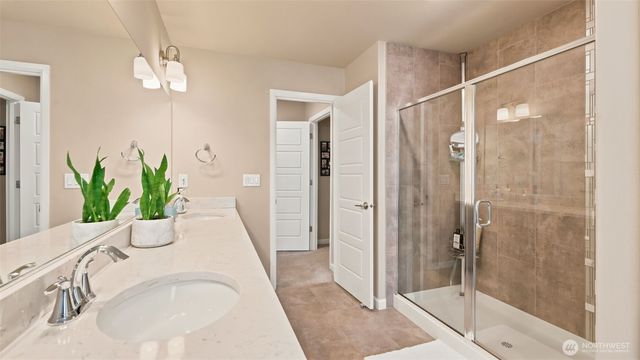 25638 204th Place SE, Covington, WA 98042