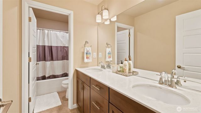 25638 204th Place SE, Covington, WA 98042
