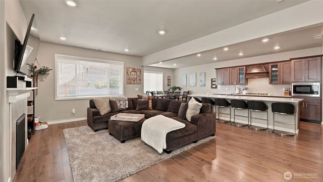 25638 204th Place SE, Covington, WA 98042