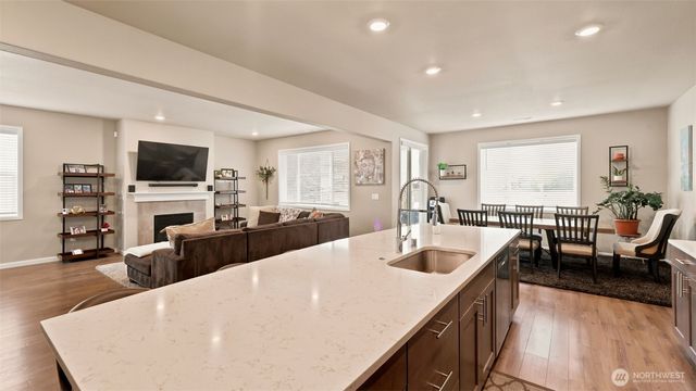 25638 204th Place SE, Covington, WA 98042