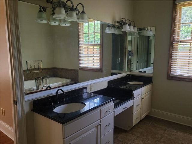 5989 STONEGATE Drive, Alexandria, LA 71303