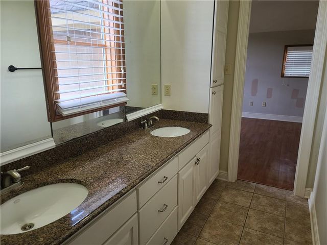 5989 STONEGATE Drive, Alexandria, LA 71303