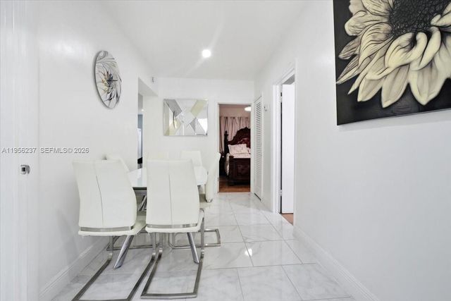 3554 SW 26th St, Miami, FL 33133