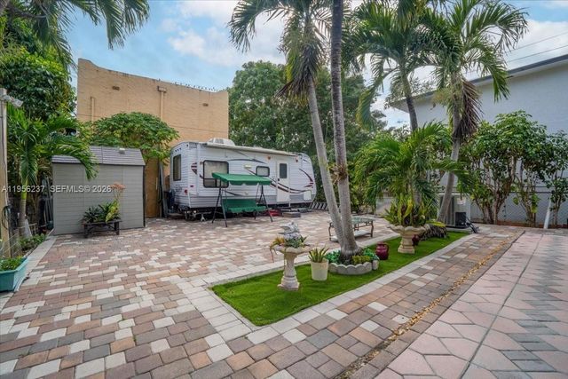 3554 SW 26th St, Miami, FL 33133