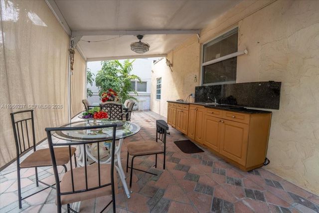 3554 SW 26th St, Miami, FL 33133