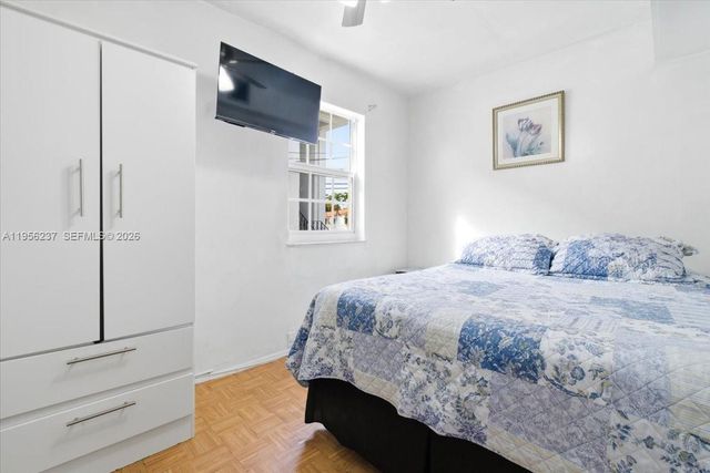 3554 SW 26th St, Miami, FL 33133