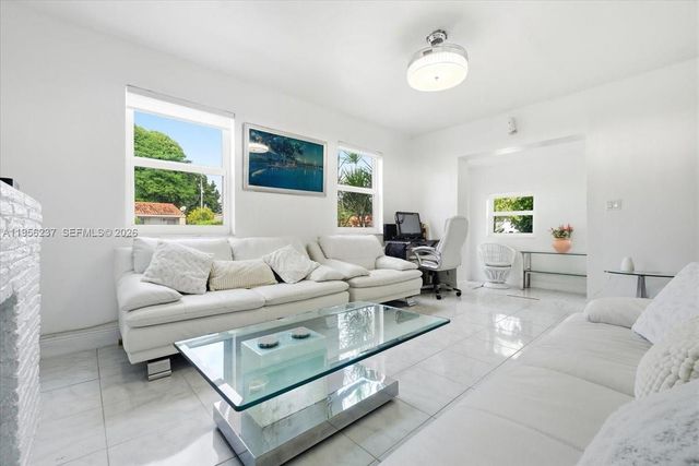 3554 SW 26th St, Miami, FL 33133