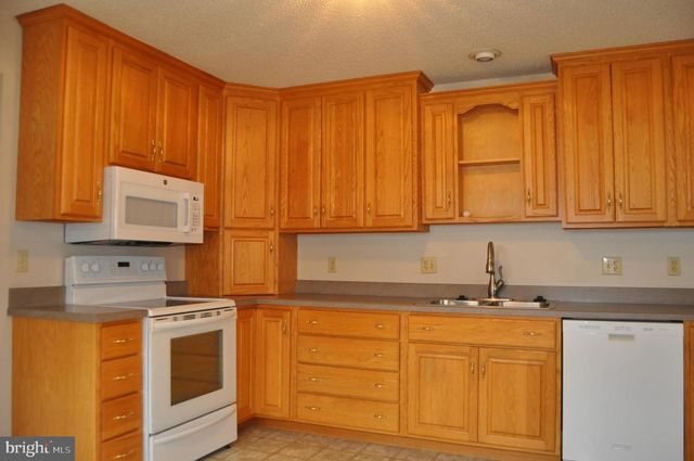 310 E CENTER ST, Millersburg, PA 17061