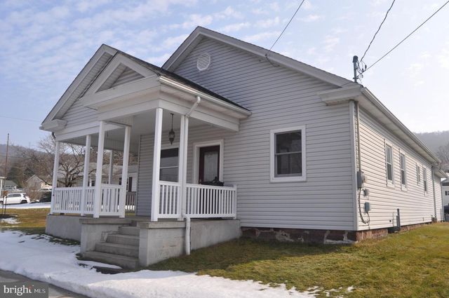 310 E CENTER ST, Millersburg, PA 17061