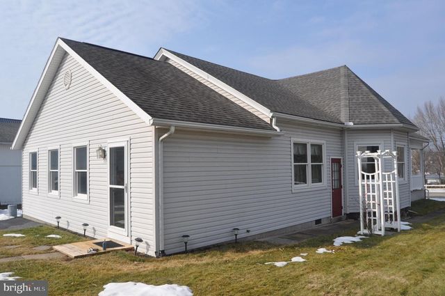 310 E CENTER ST, Millersburg, PA 17061