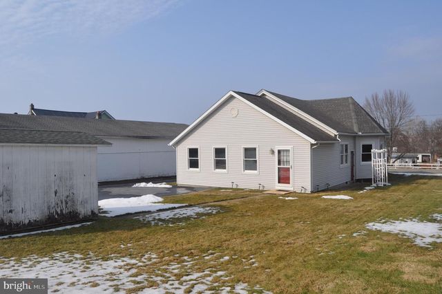 310 E CENTER ST, Millersburg, PA 17061