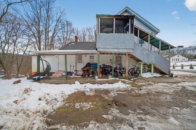 155 Huckleberry Turnpike, Wallkill, NY 12589