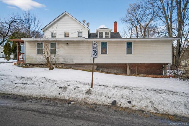 155 Huckleberry Turnpike, Wallkill, NY 12589