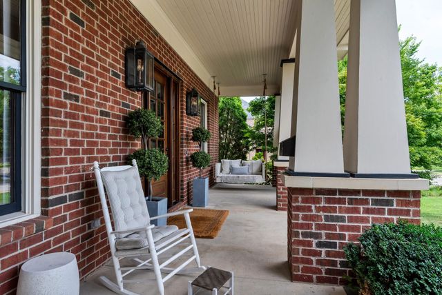 1911 Beechwood Ave, Nashville, TN 37212
