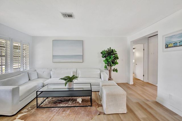 3019 N 57th Drive, Hollywood, FL 33021