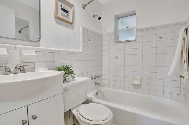 3019 N 57th Drive, Hollywood, FL 33021