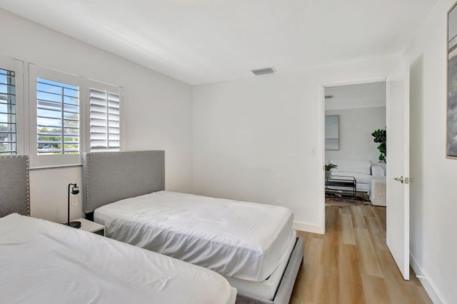 3019 N 57th Drive, Hollywood, FL 33021