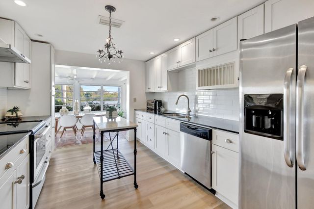 3019 N 57th Drive, Hollywood, FL 33021