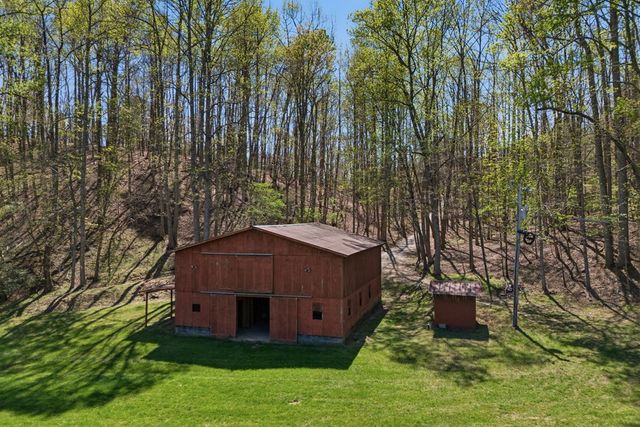 853 Caler Road, Brasstown, NC 28902