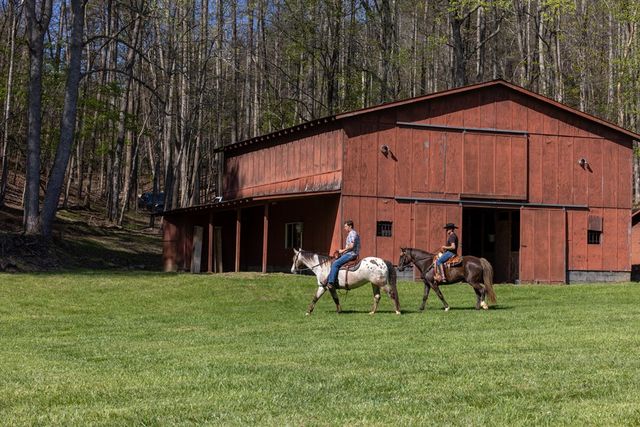 853 Caler Road, Brasstown, NC 28902
