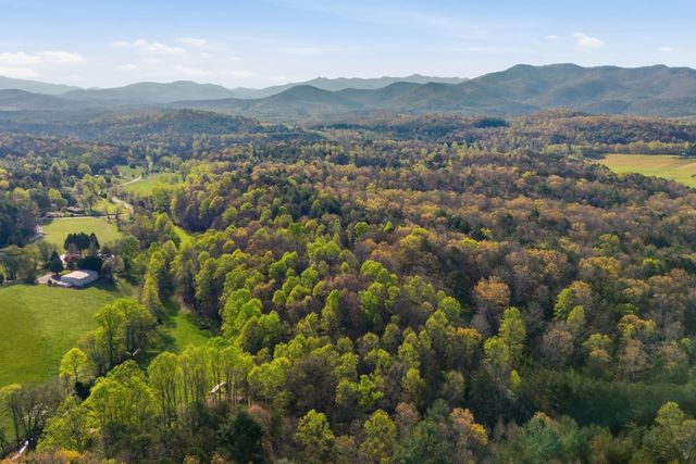 853 Caler Road, Brasstown, NC 28902