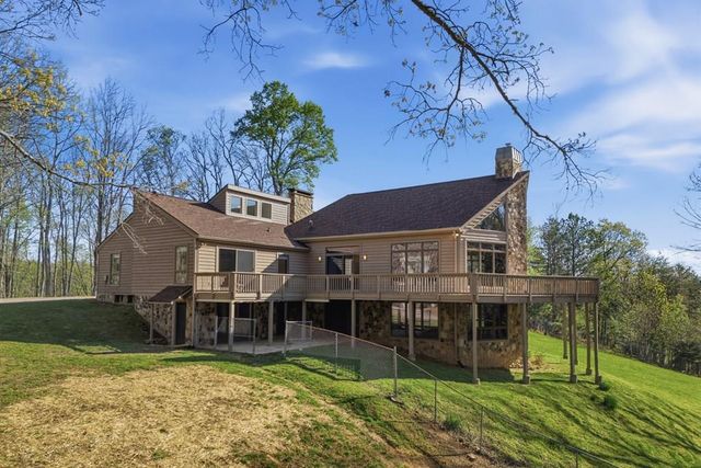 853 Caler Road, Brasstown, NC 28902