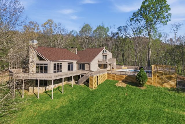 853 Caler Road, Brasstown, NC 28902