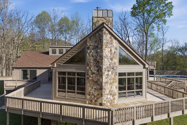 853 Caler Road, Brasstown, NC 28902