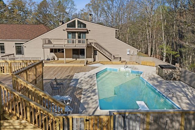 853 Caler Road, Brasstown, NC 28902