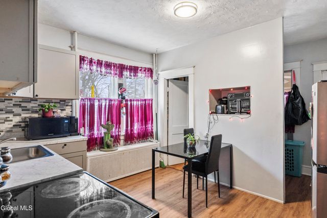 331 7th Avenue, Troy, NY 12182