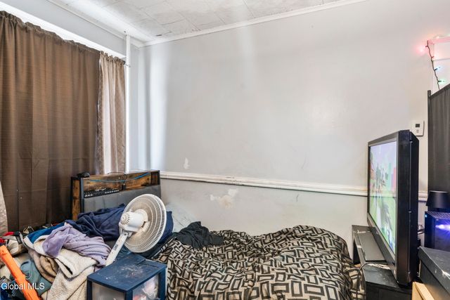 331 7th Avenue, Troy, NY 12182