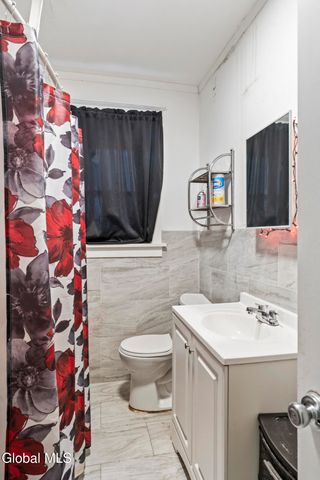 331 7th Avenue, Troy, NY 12182