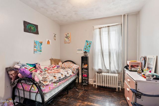 331 7th Avenue, Troy, NY 12182