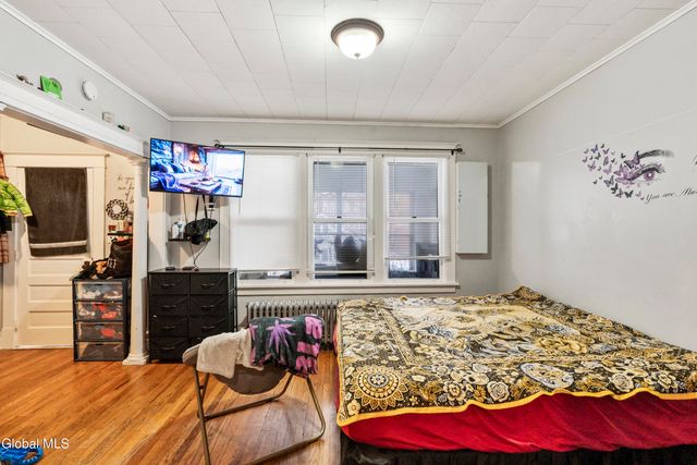 331 7th Avenue, Troy, NY 12182