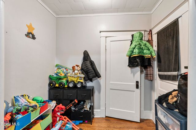 331 7th Avenue, Troy, NY 12182