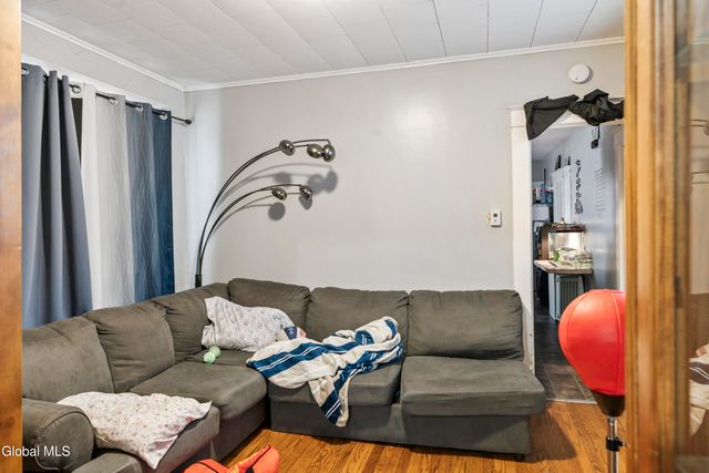 331 7th Avenue, Troy, NY 12182