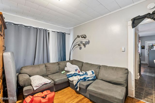 331 7th Avenue, Troy, NY 12182