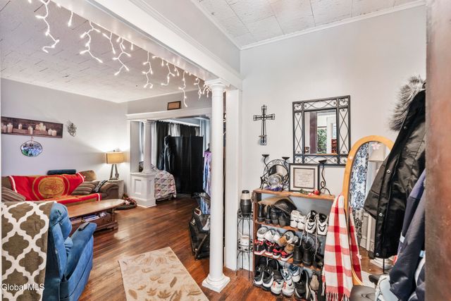 331 7th Avenue, Troy, NY 12182