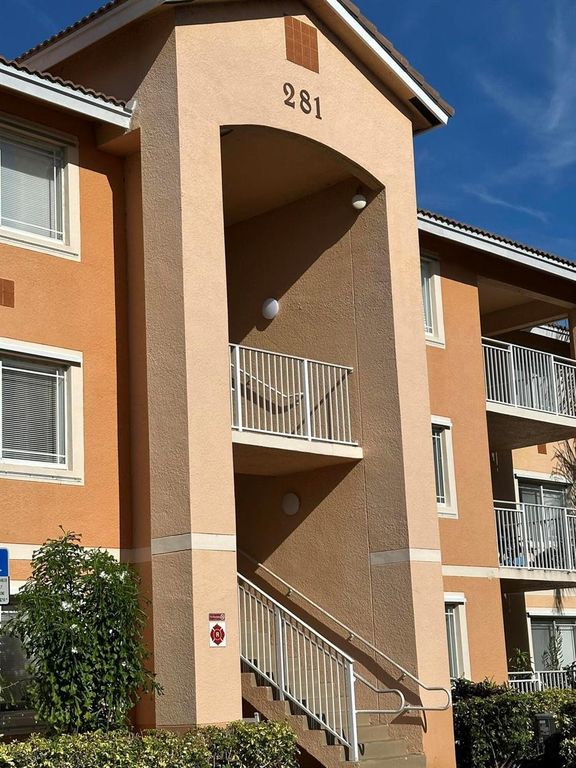 281 SW Palm Drive 201, Port St. Lucie, FL 34986